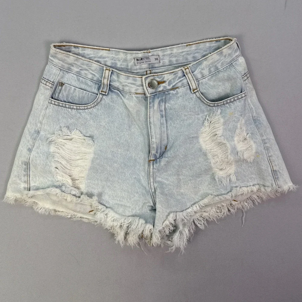BlueSteel Original Denim Distressed Light Wash Frayed Hem Shorts Size 38
